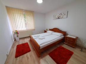 Virág Apartman Family